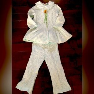 Vintage children’s Pajama’s, Beautiful condition and detail. Cotton lined.